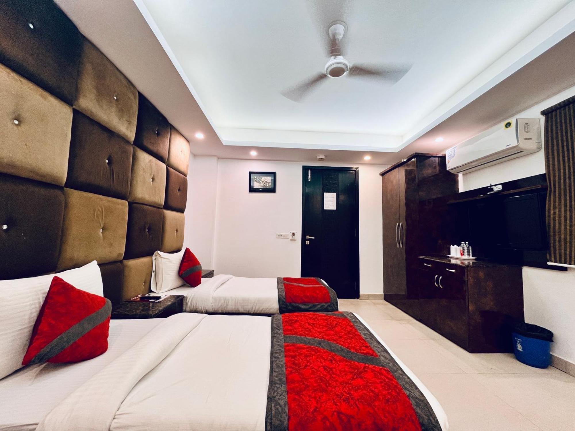 Hotel The Gold Inn - Karol Bagh Delhi المظهر الخارجي الصورة