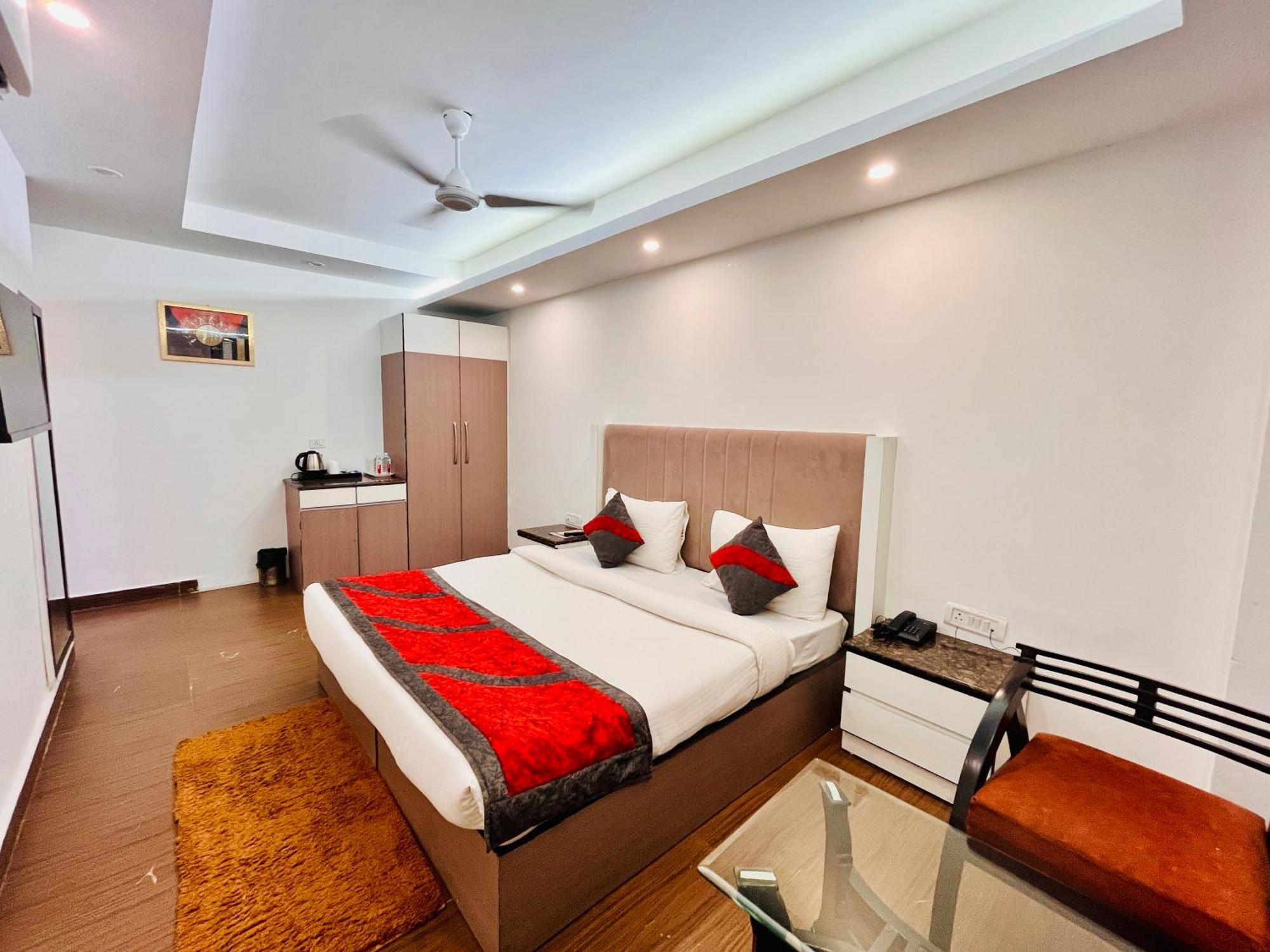 Hotel The Gold Inn - Karol Bagh Delhi المظهر الخارجي الصورة